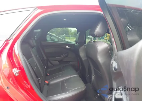 2015 Ford Focus St z USA, uszkodzony, nr VIN 1FADP3L95FL309212